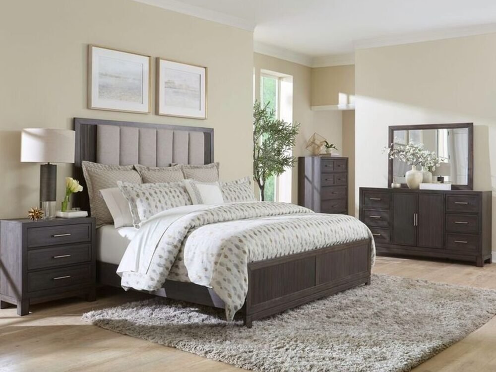 313 - 5pc Bedroom Set Queen, King Only