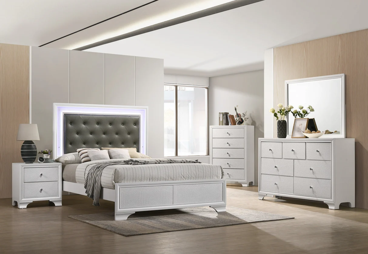 B4310_e458e7b8-3c6d-43ab-9d08-6fd060a3ad9f Lyssa Frost LED Upholstered Panel Bedroom Set