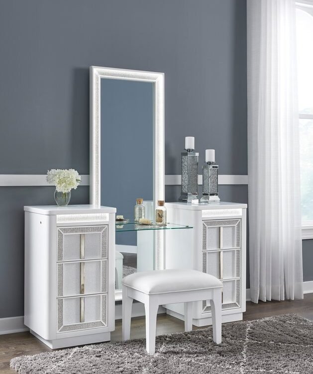 B822 - Vanity w/Stool (LED Lights)