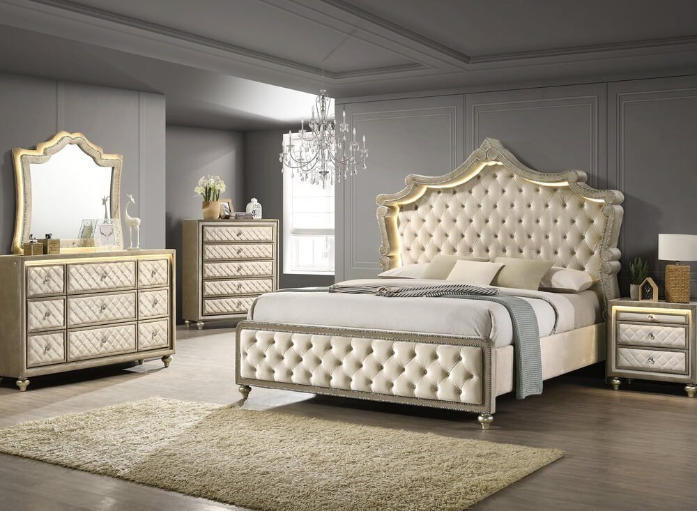 Kingdom 4PC OR 5PC Set - Queen, King