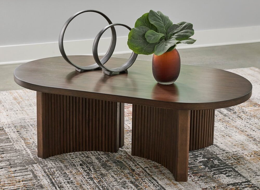 T689 - Cocktail Table