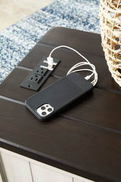 T796 - 2pc or 3pc Occasional Table Set